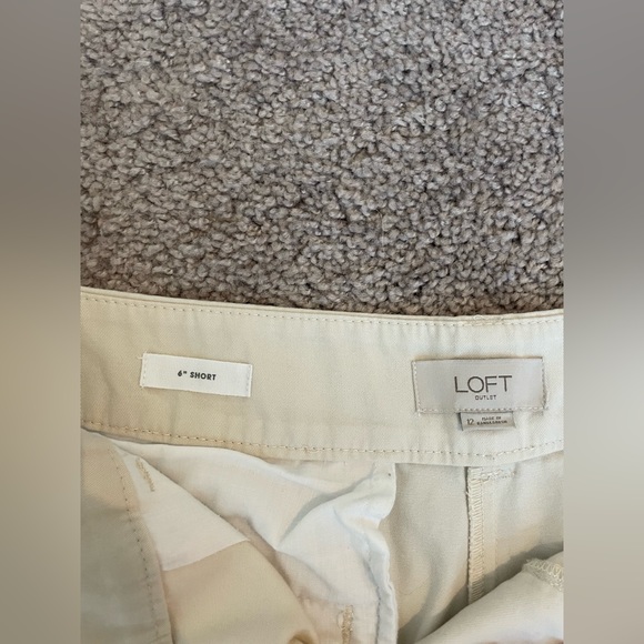 Ann Taylor Loft classic chino shorts size 12, 5” inseam - Picture 4 of 6